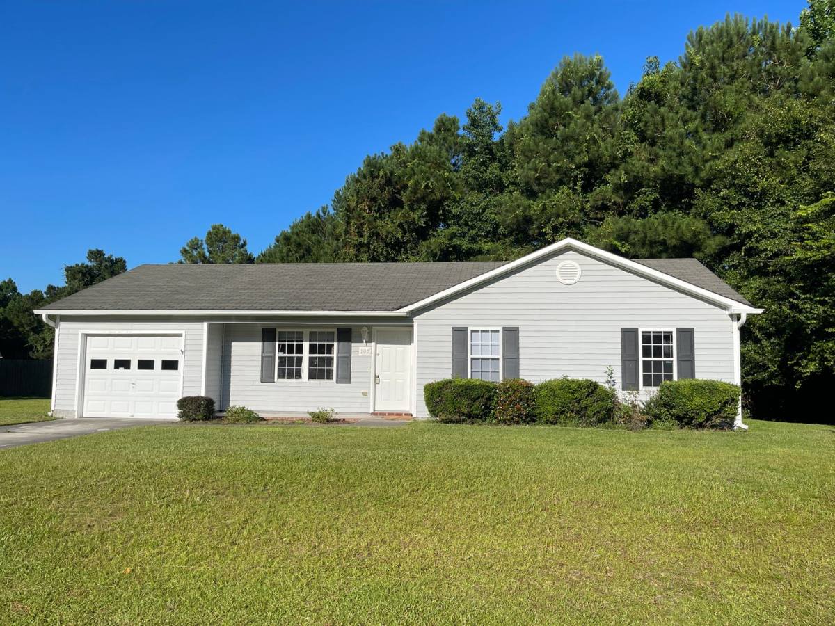 House for rent at 100 May Court, Jacksonville, NC 28540