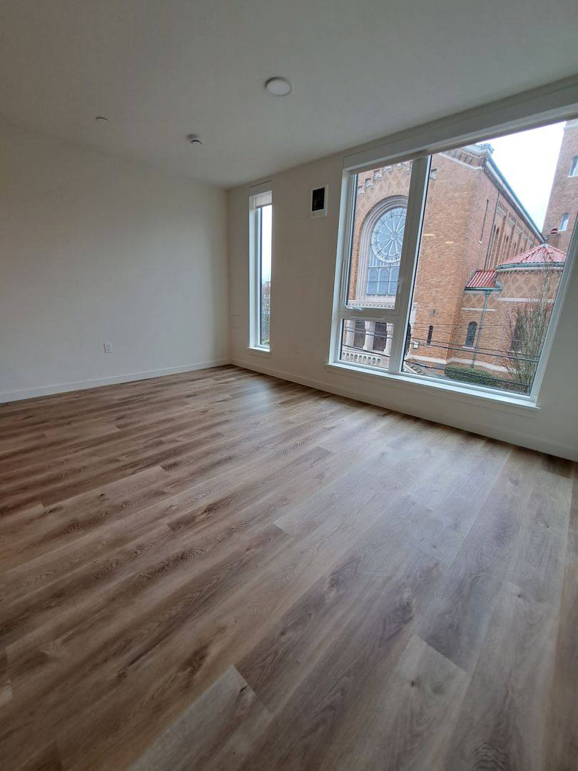 Apartment for rent at 4205 SW Genesee St, Seattle, WA 98116