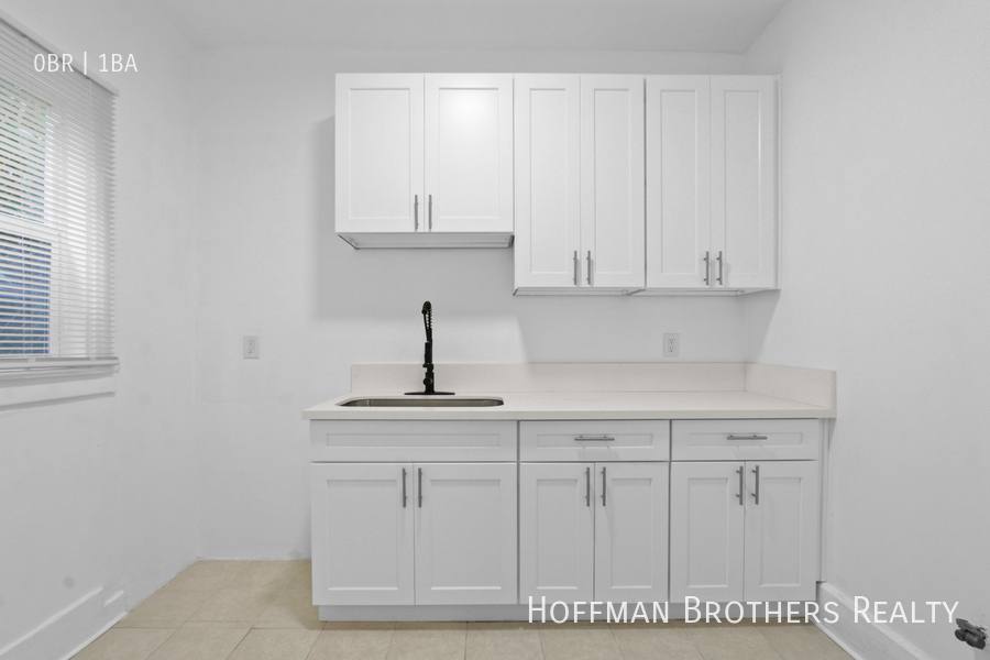 Apartment for rent at 1344 4th St #29, Los Angeles, CA 90017