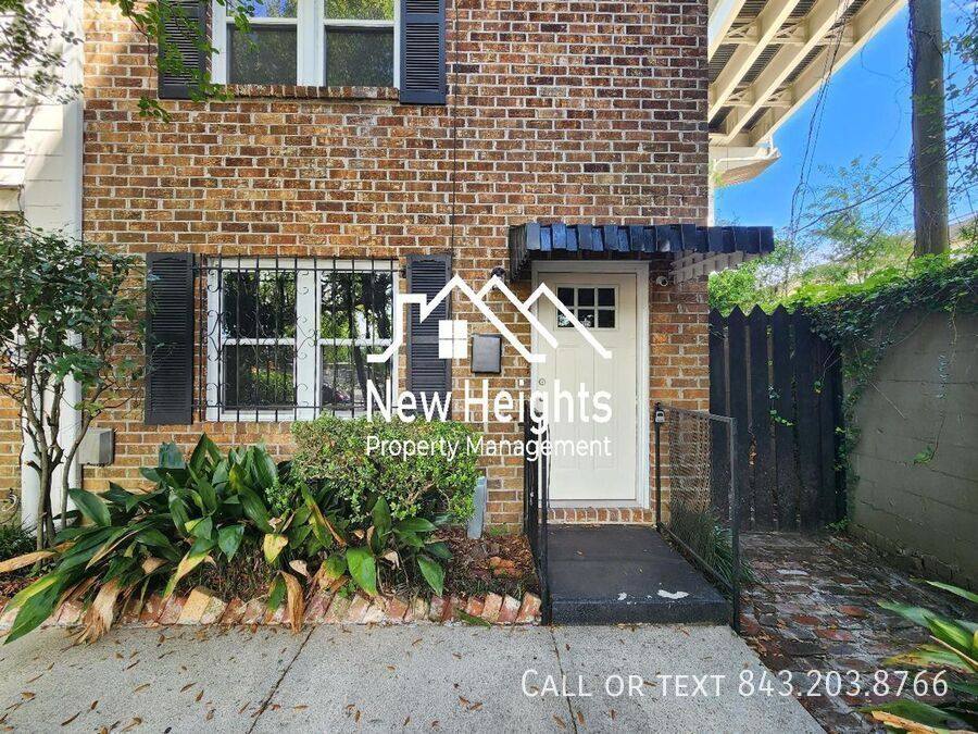 Townhouse for rent at 2 Grove St, Charleston, SC 29403