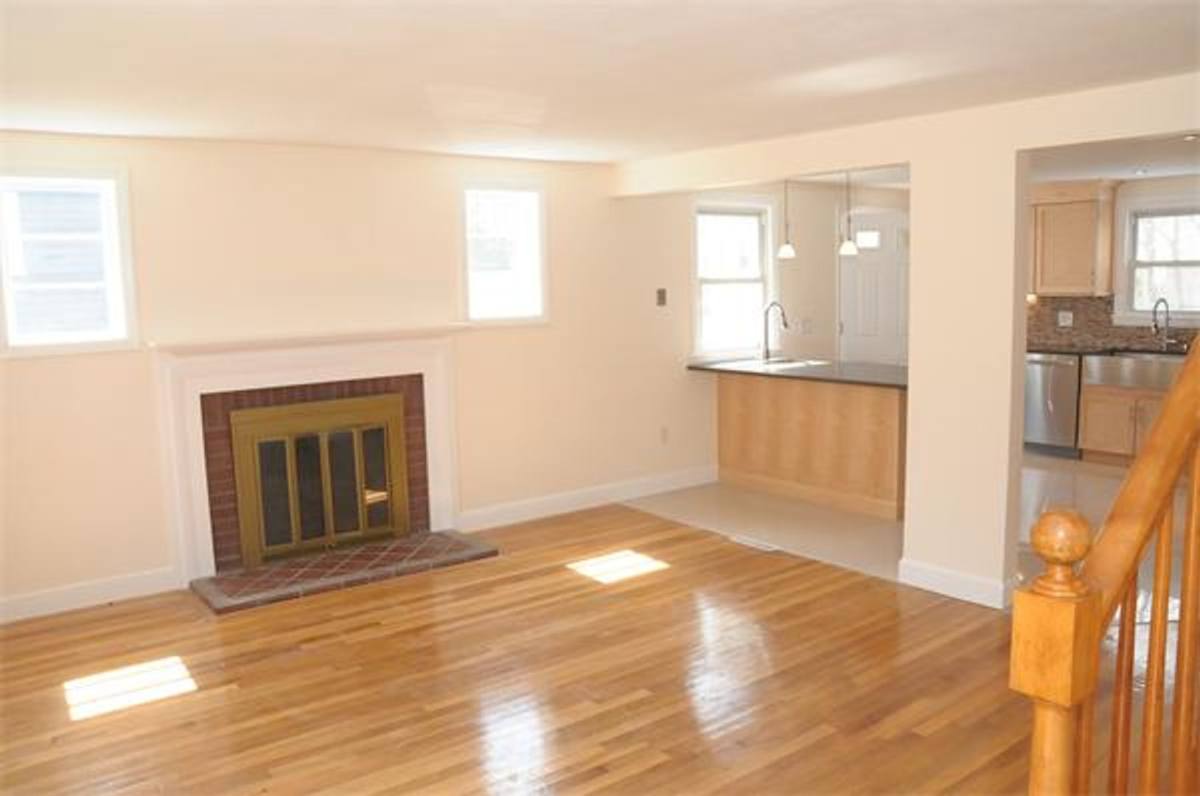 House for rent at 15 Rockland St #11, Newton Upper Falls, MA 02464