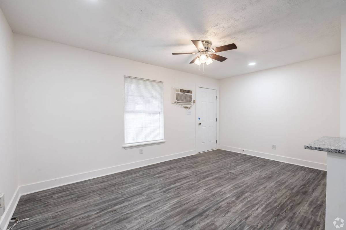 Apartment for rent at 848 Malabu Dr, Lexington, KY 40502
