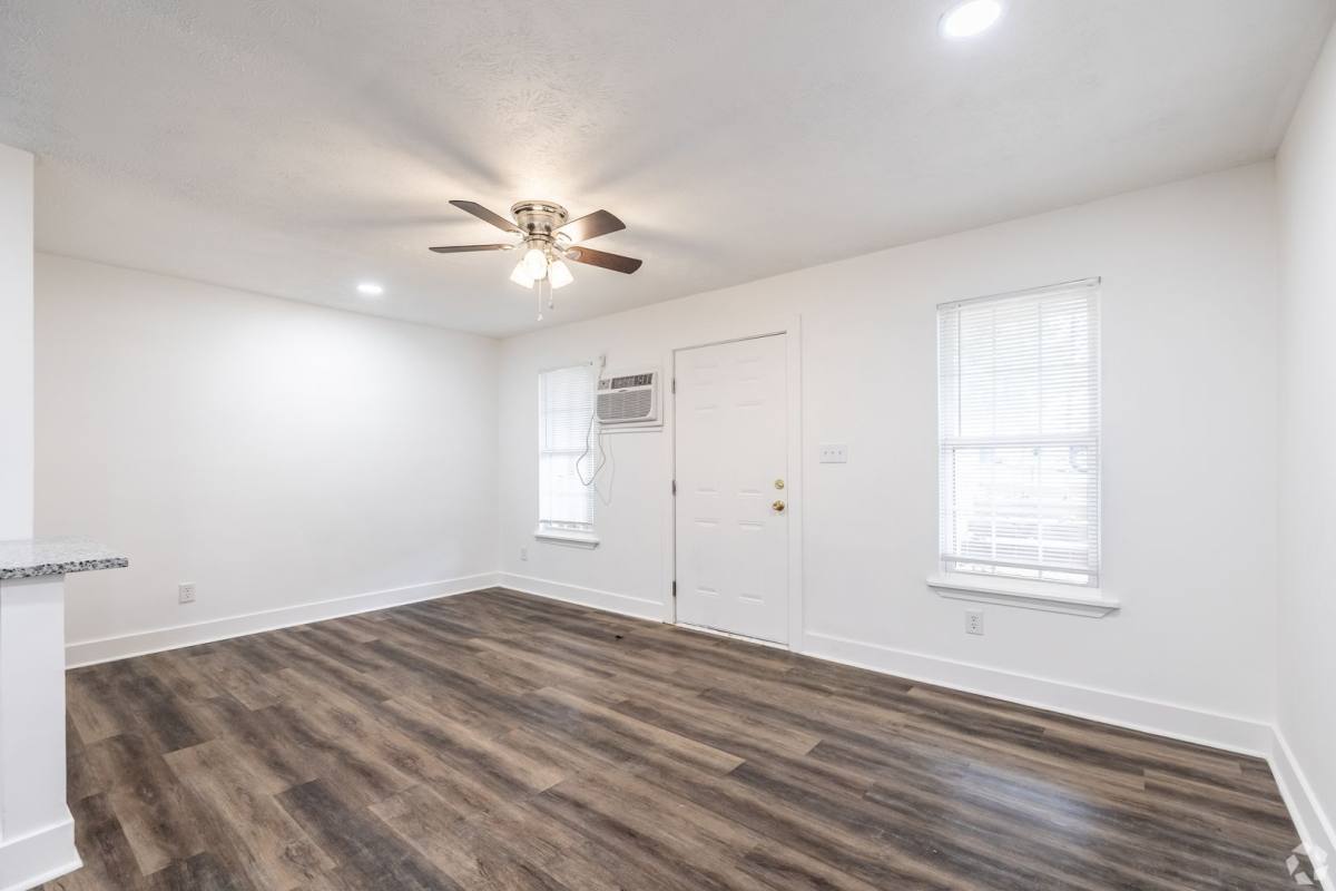 Apartment for rent at 848 Malabu Dr, Lexington, KY 40502