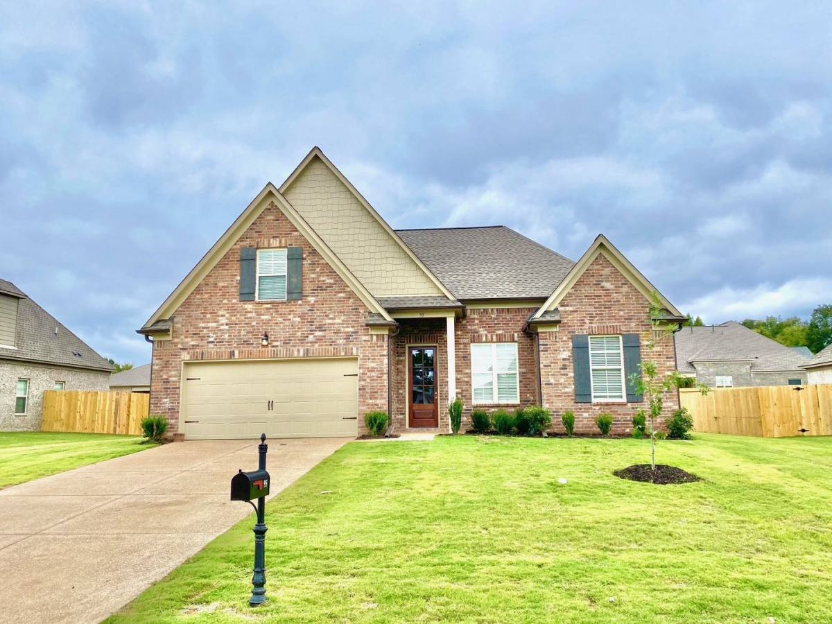 Apartment for rent at 95 Birkdale Dr, Oakland, TN 38060
