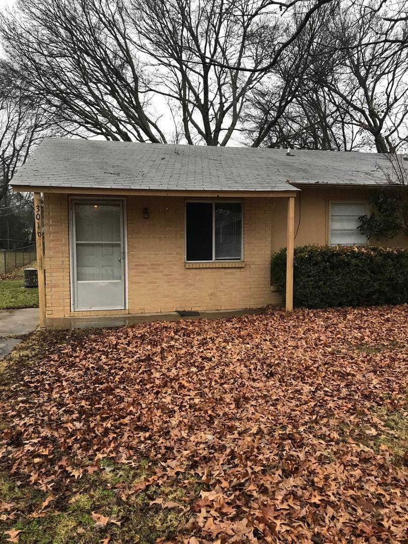 Apartment for rent at 3014 3016 S, Fort Smith, AR 72903
