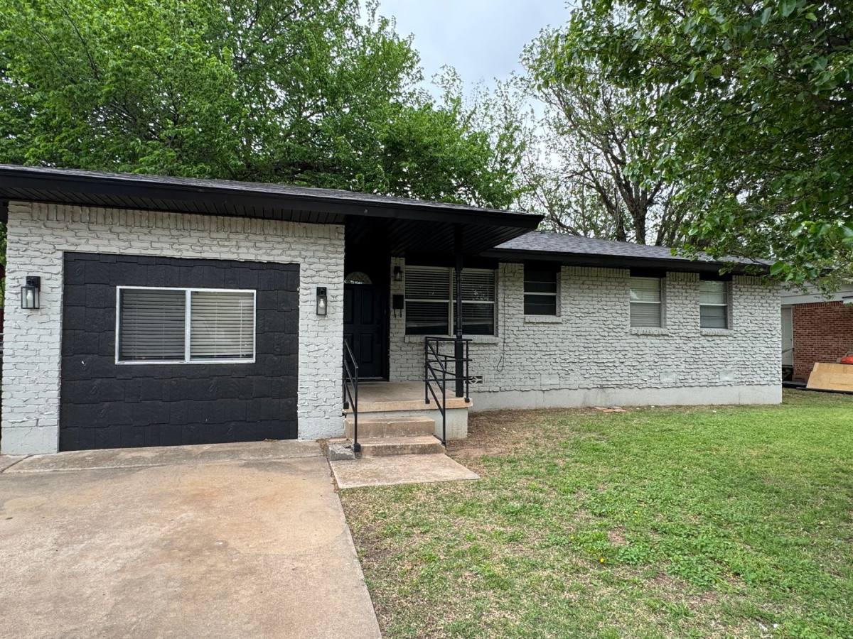 House for rent at 421 NW 57th, Lawton, OK 73505