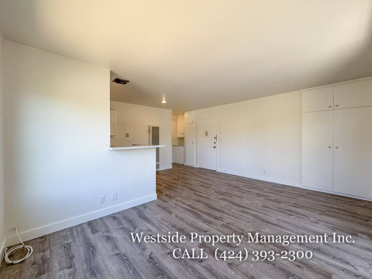 Condo for rent at 1820 11th St #4, Santa Monica, CA 90404