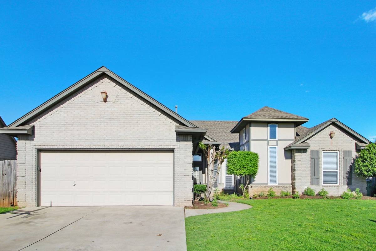 House for rent at 16317 Vallejo Place, Edmond, OK 73013