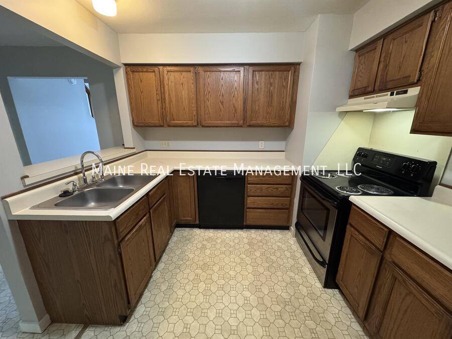 Apartment for rent at 114 Main Rd S #H, Hampden, ME 04444