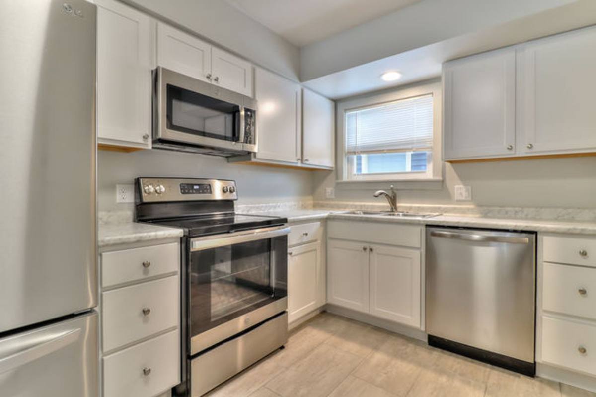 Townhouse for rent at 801 Hartwell Dr #G, Savoy, IL 61874