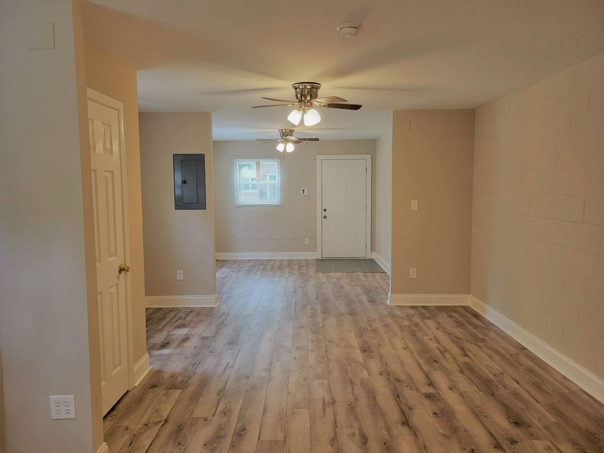 Apartment for rent at 927 N 20th St, Richmond, VA 23223