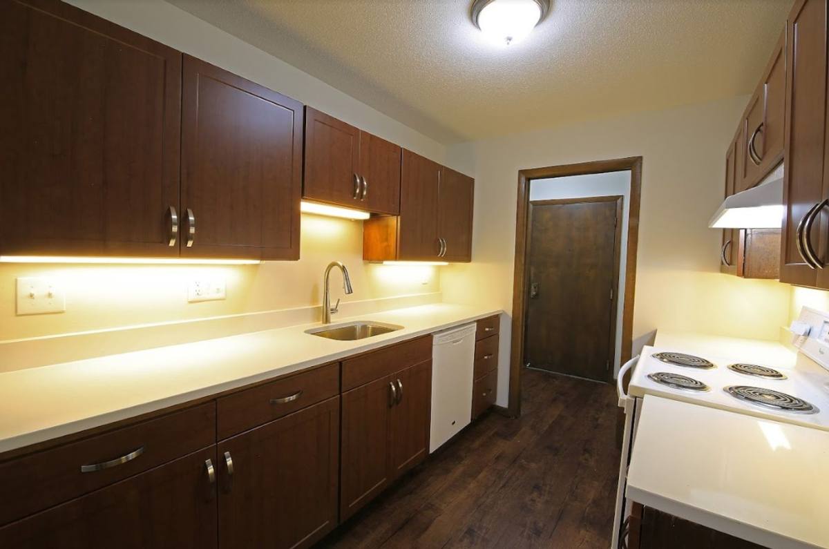 Apartment for rent at 5220 Interlachen Blvd, Minneapolis, MN 55436