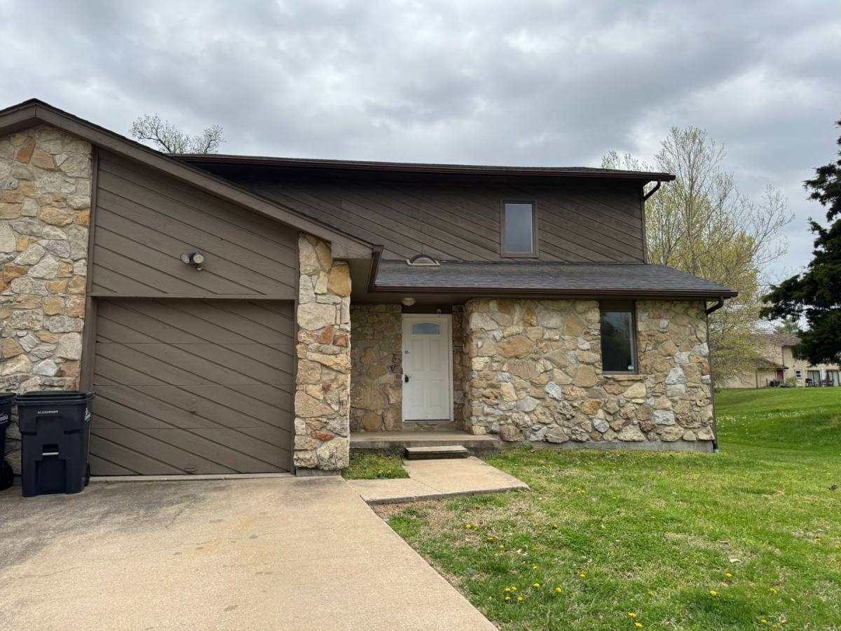 Apartment for rent at 201- 203 Briarcrest Court, Columbia, MO 65203