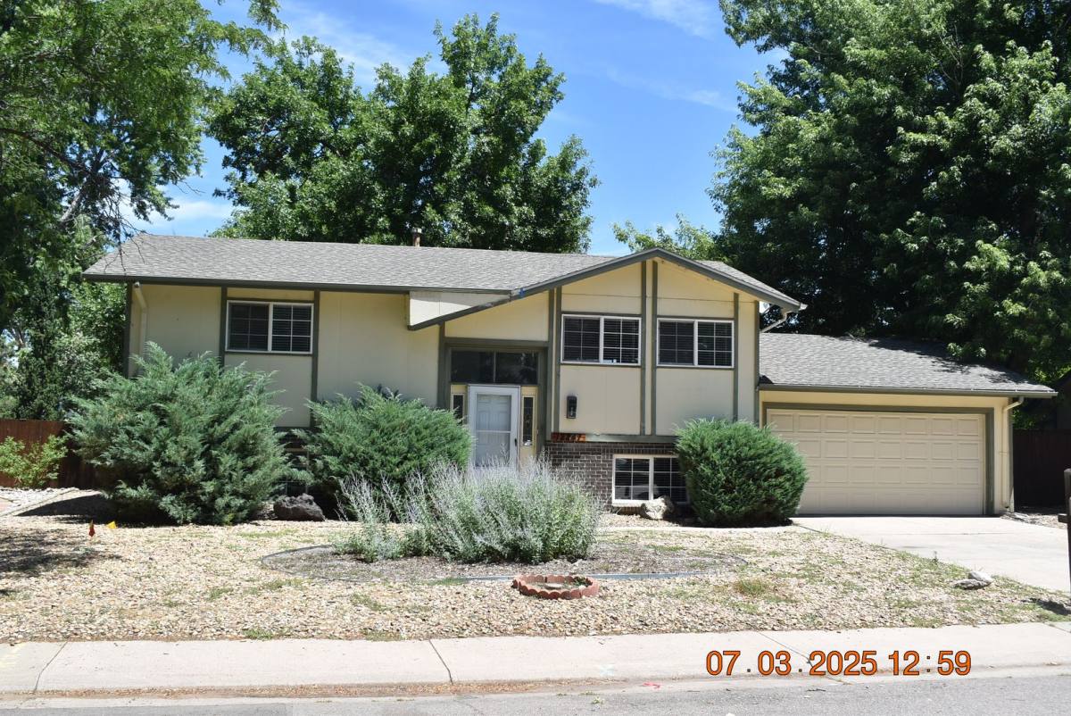 House for rent at 12247 E Iowa Dr, Aurora, CO 80012