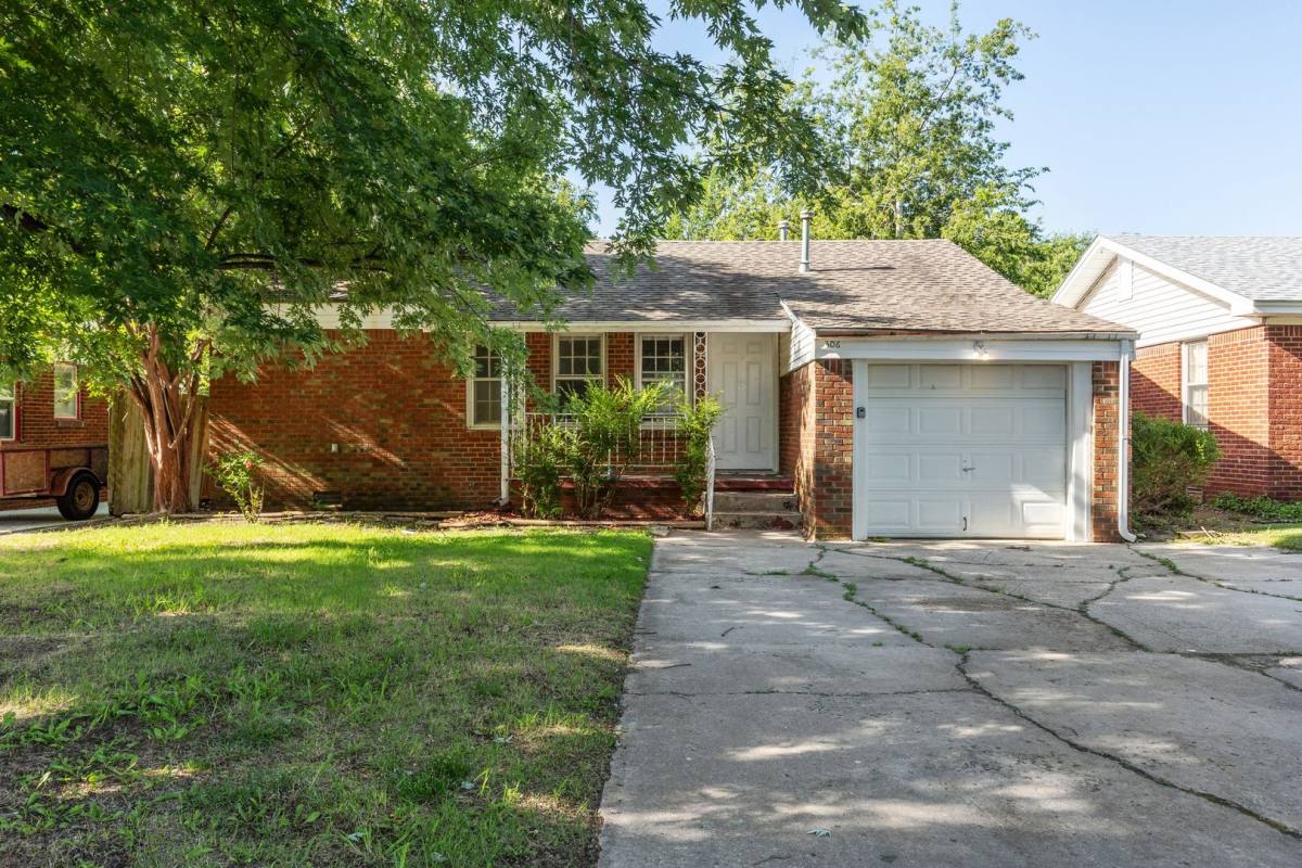House for rent at 306 W Mimosa Dr, Oklahoma City, OK 73110