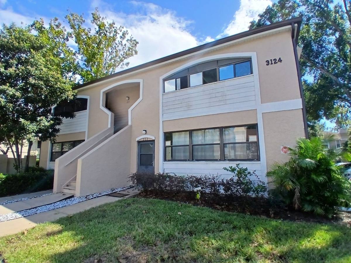 Condo for rent at 3124 S Semoran Blvd, Orlando, FL 32822
