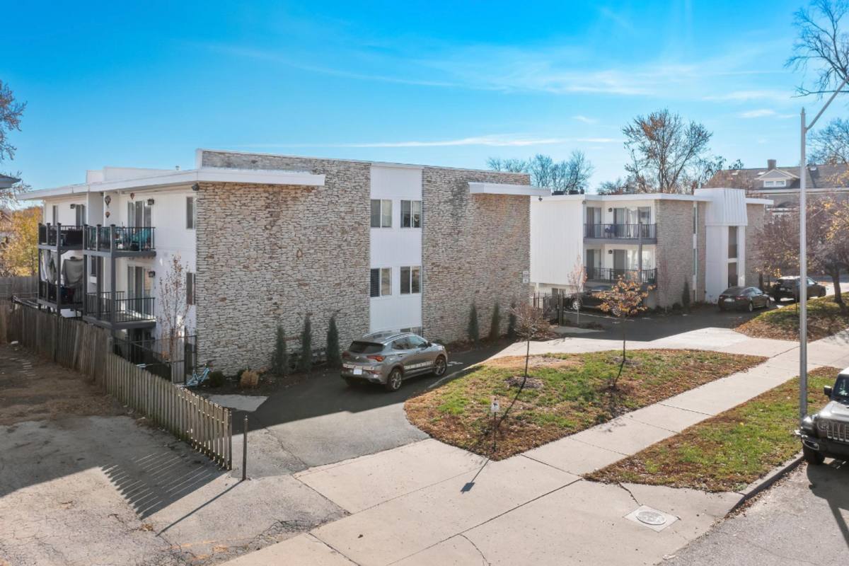 Apartment for rent at 3953-3957 Warwick Blvd, Kansas City, MO 64111