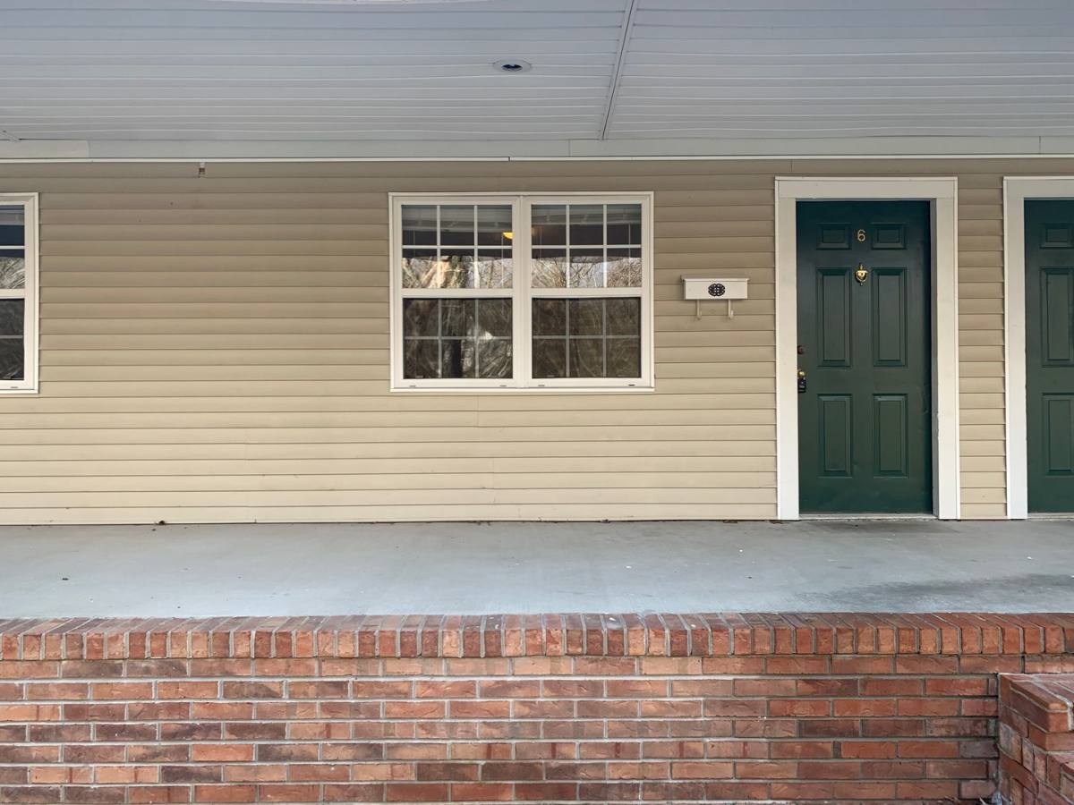 Townhouse for rent at 409 W 14th St, Benton, KY 42025