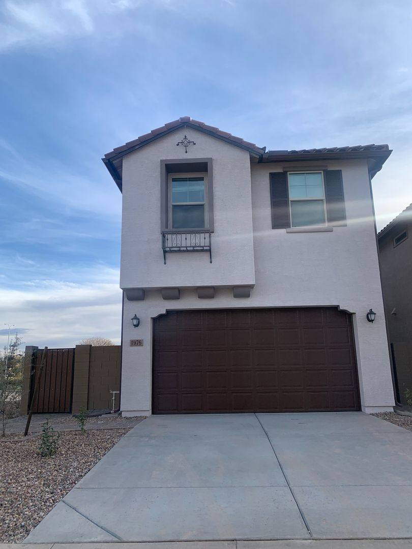 House for rent at 1976 S Jesse Place, Chandler, AZ 85286