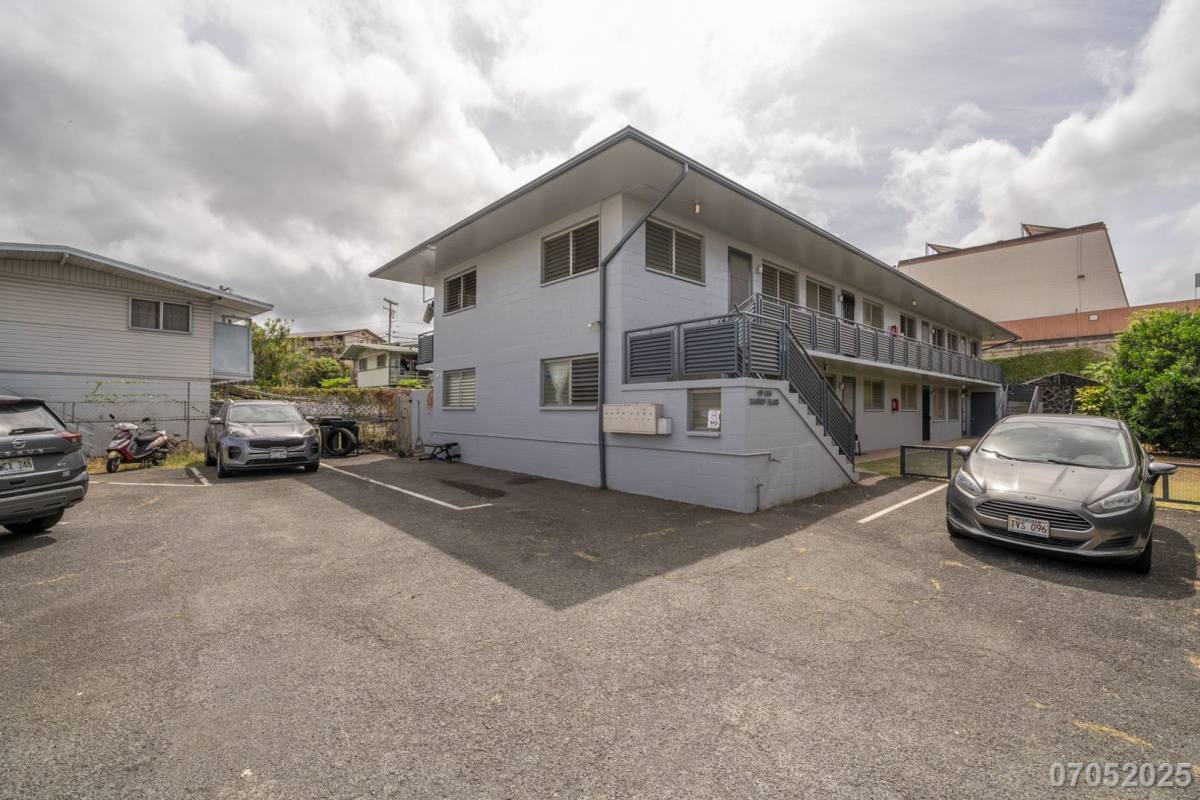 Apartment for rent at 98-094 Kanuku Place, Aiea, HI 96701