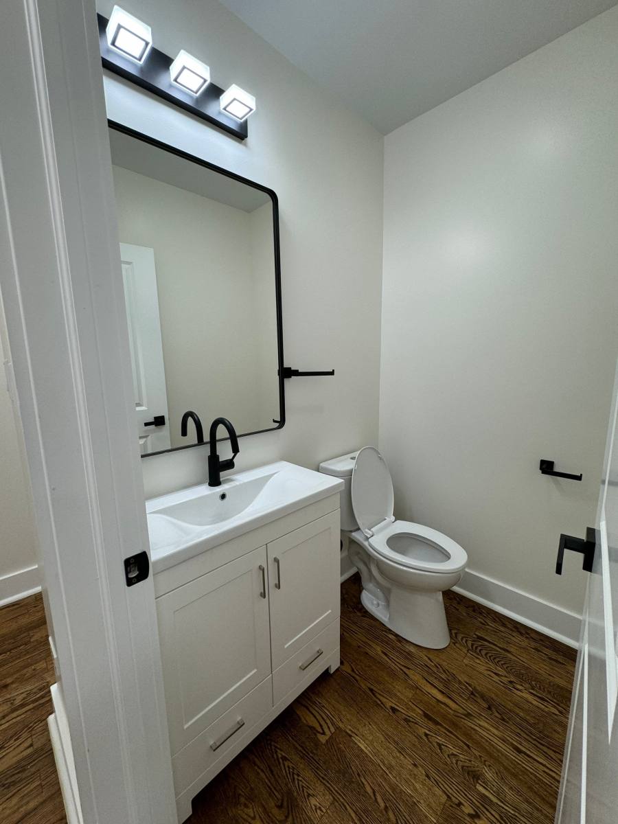 Townhouse for rent at 4927 S Prairie Ave #2S, Chicago, IL 60615