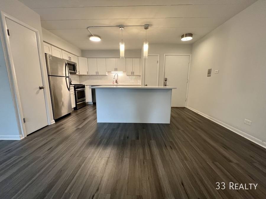Apartment for rent at 30 S Spring Ave #105, La Grange, IL 60525