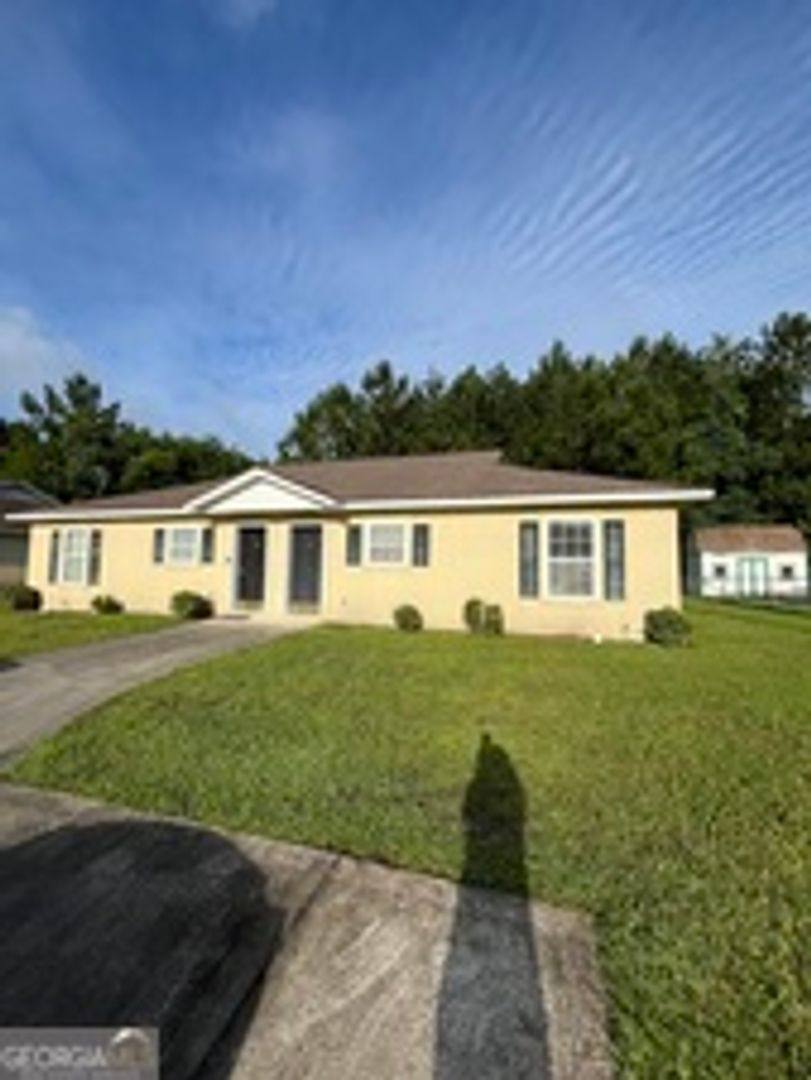 Apartment for rent at 408 410 Lawnwood Court, Kingsland, GA 31548