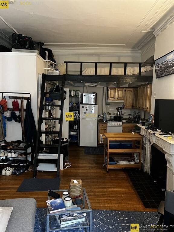 Apartment for rent at 172 Marlborough St #1F, Boston, MA 02116