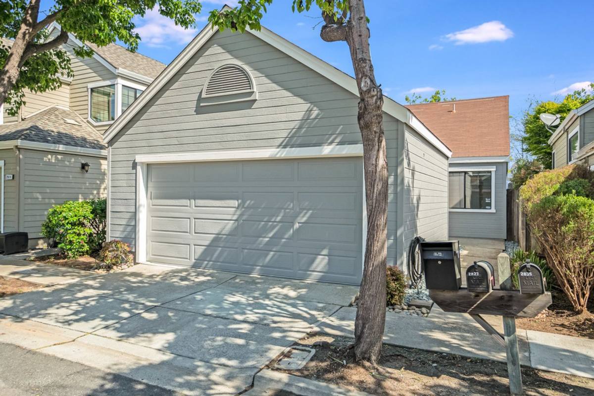 House for rent at 2827 Burgner Ave, Alameda, CA 94502