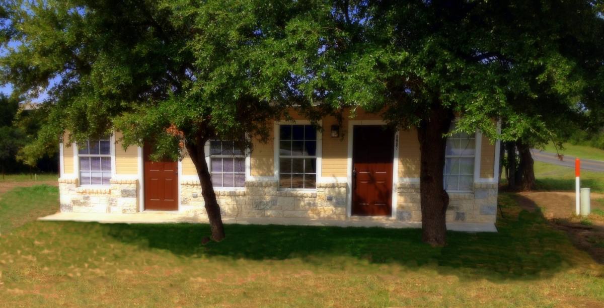 Apartment for rent at 8975-8987 Cr, Dublin, TX 76446