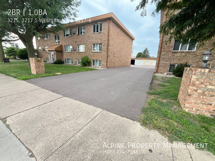 Apartment for rent at 3215, 3217 S Western Ave #6, Sioux Falls, SD 57105