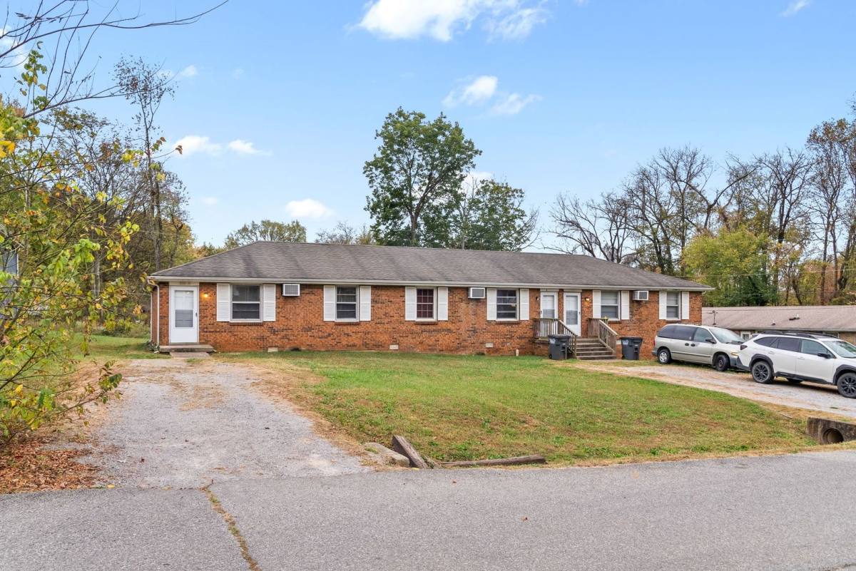 Apartment for rent at 102 Tandy Dr, Clarksville, TN 37042