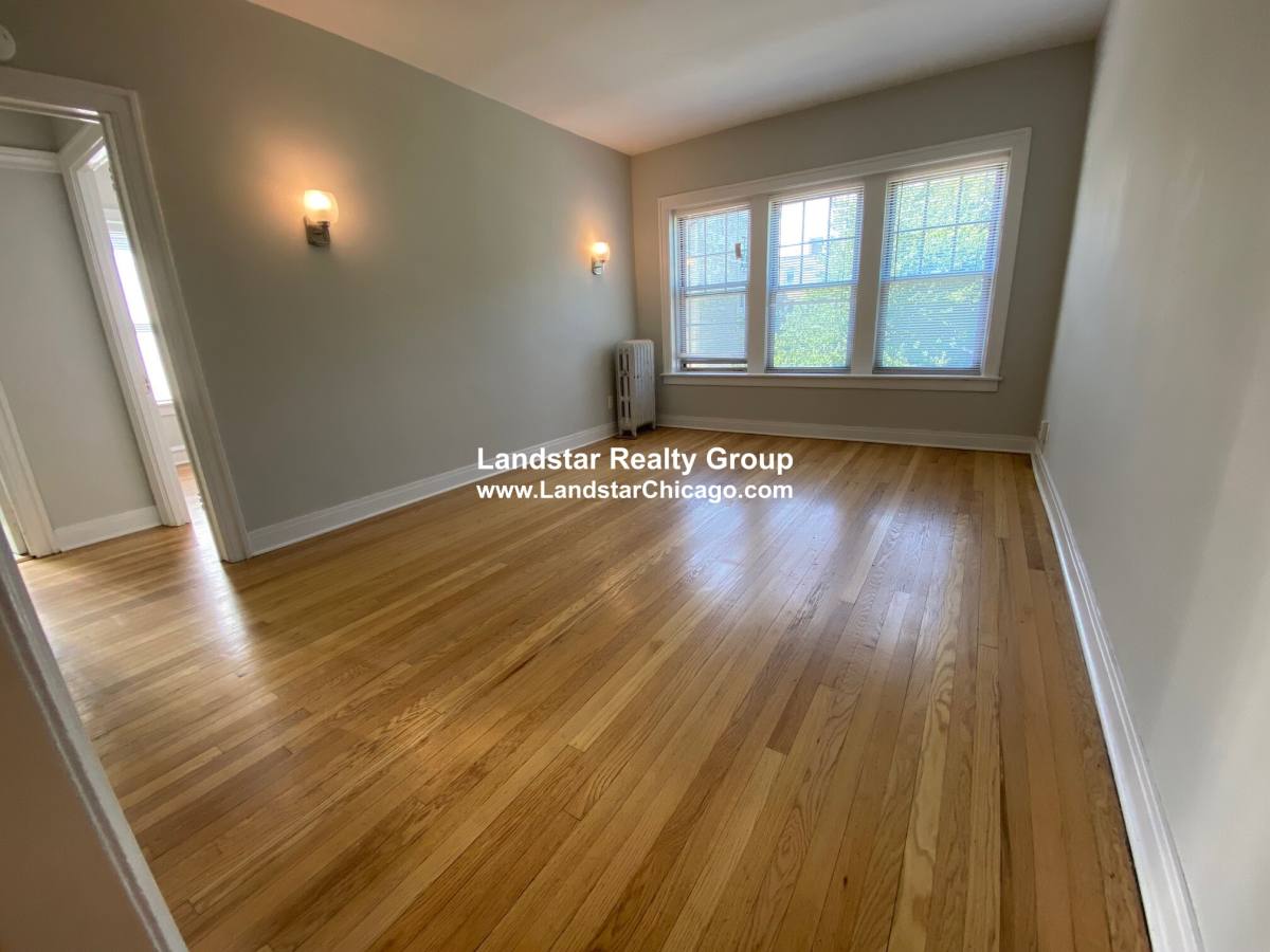 Apartment for rent at 734 Reba Place #E2, Evanston, IL 60202