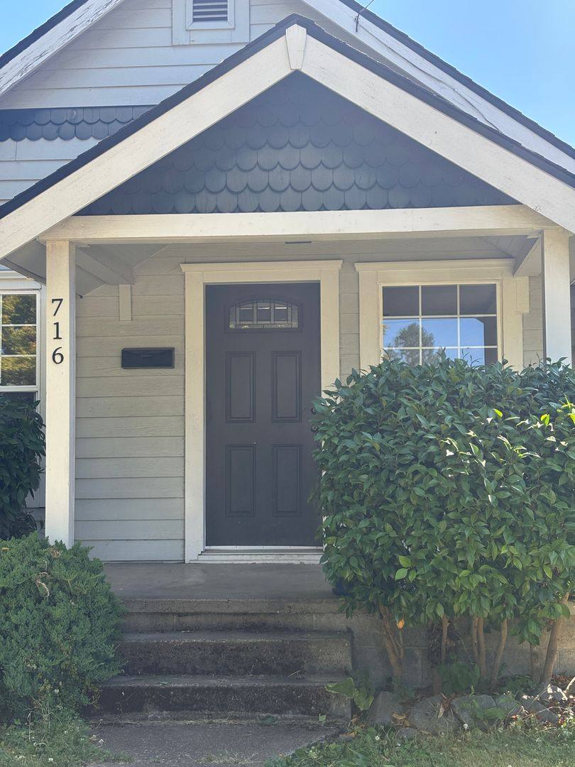 House for rent at 716 N Main St, Newberg, OR 97132
