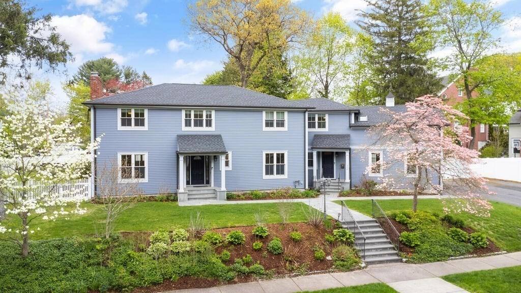House for rent at 150 Country Club Rd, Newton Center, MA 02459