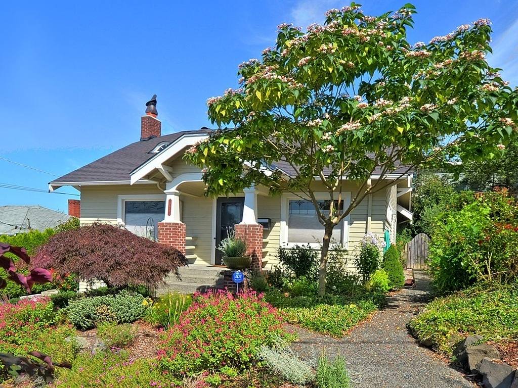 House for rent at 220 NW 49th St, Seattle, WA 98107