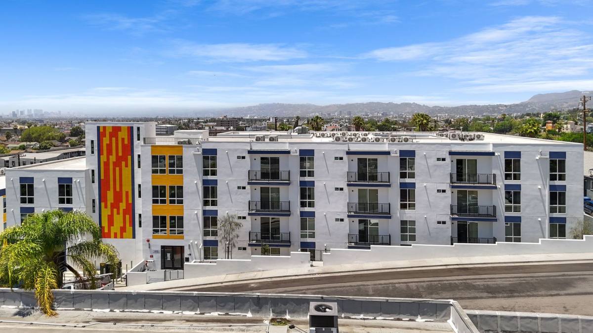 Apartment for rent at 433 Rosenell Terrace, Los Angeles, CA 90026