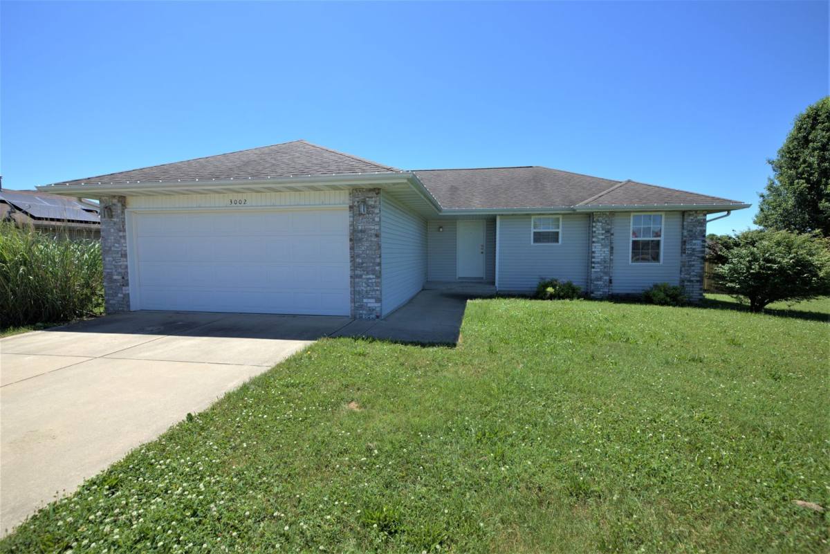 House for rent at 3002 E Morris St, Republic, MO 65738