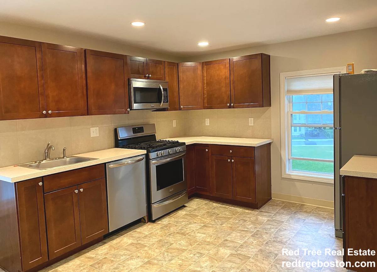Apartment for rent at 22 Scott St #A, Woburn, MA 01801