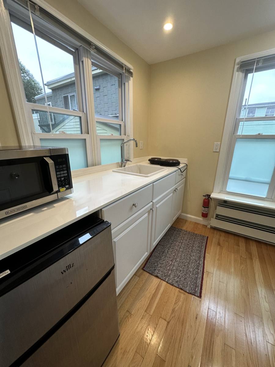 Apartment for rent at 10 Fulkerson #1R, Cambridge, MA 02141