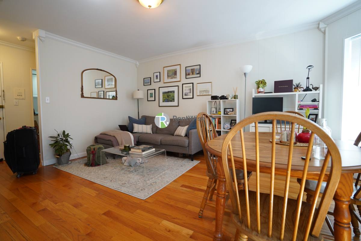 Apartment for rent at 1055 Beacon #8, Brookline, MA 02446