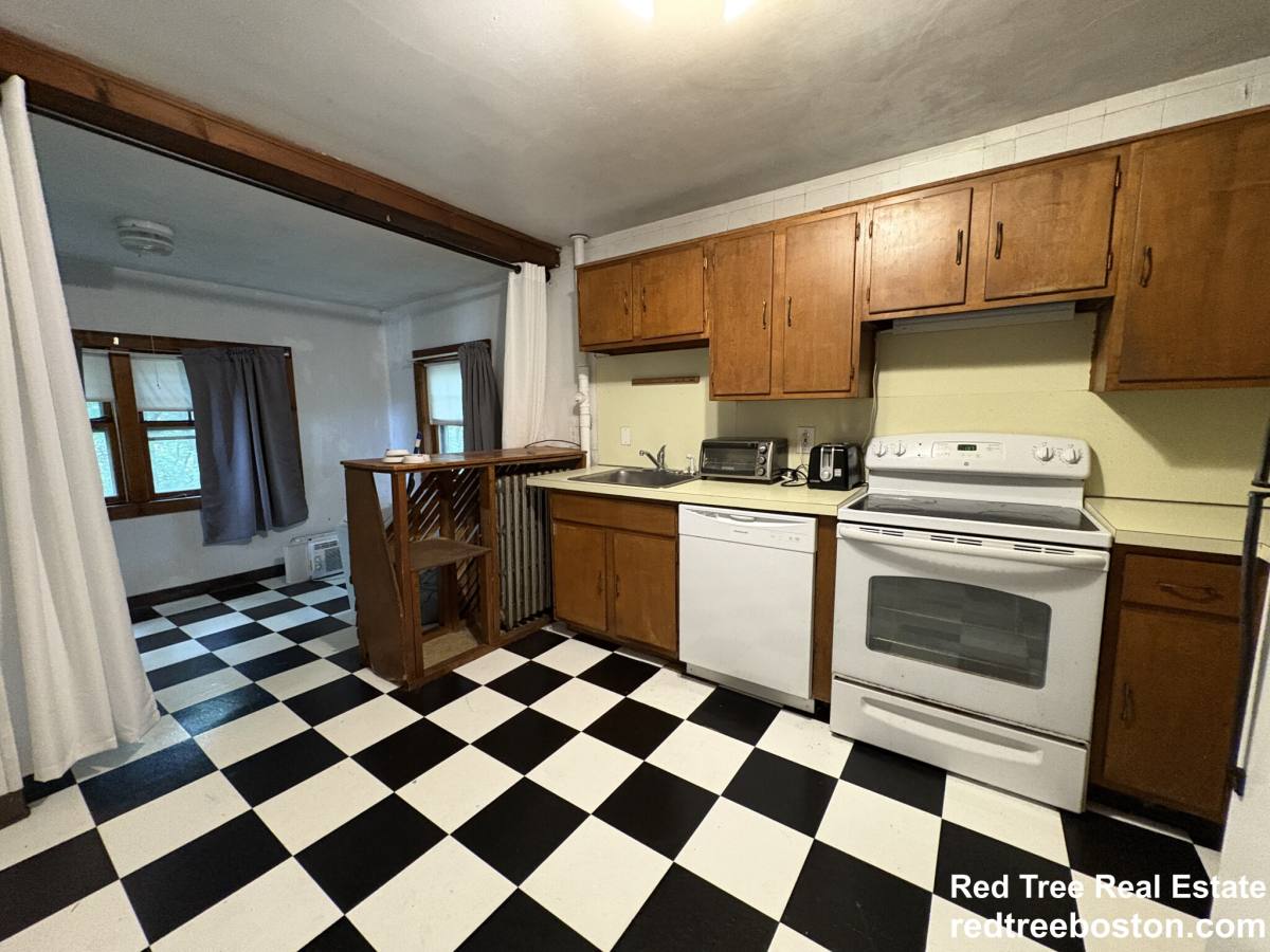 Apartment for rent at 28 Woodward St #2, Newton Highlands, MA 02461