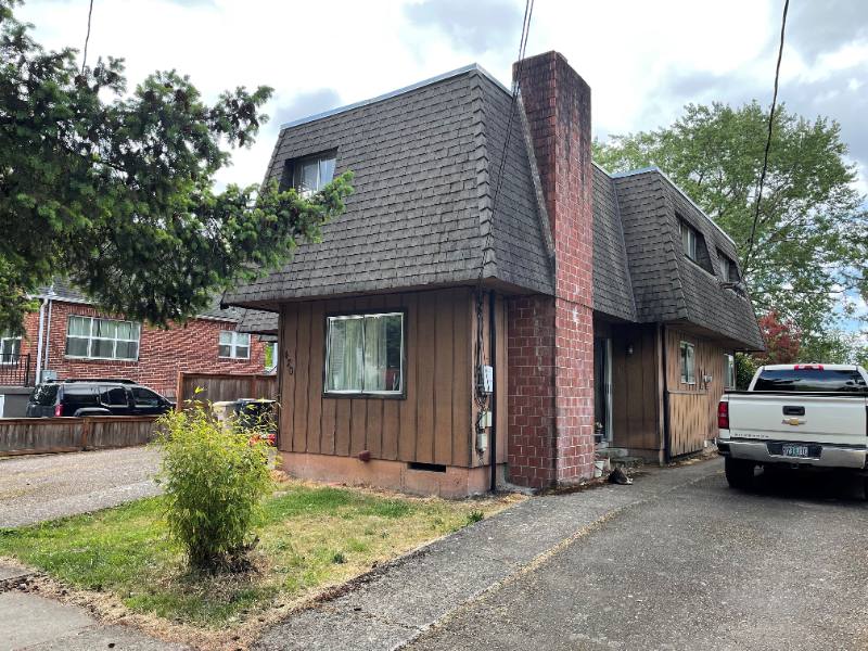 Apartment for rent at 420 NW 16th St #A, Corvallis, OR 97330