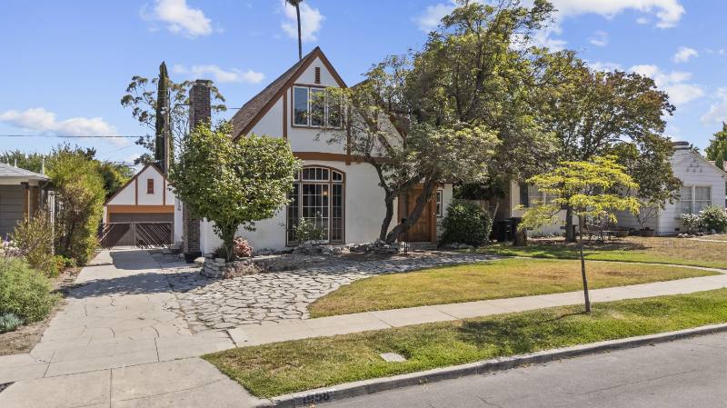 House for rent at 1958 Jefferson Dr, Pasadena, CA 91104