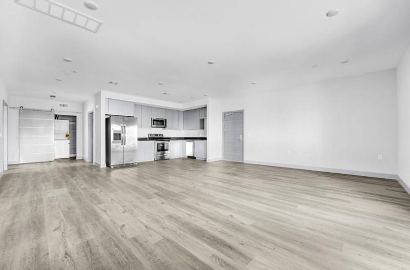 Apartment for rent at 7040 Woodman Ave #207, Van Nuys, CA 91405