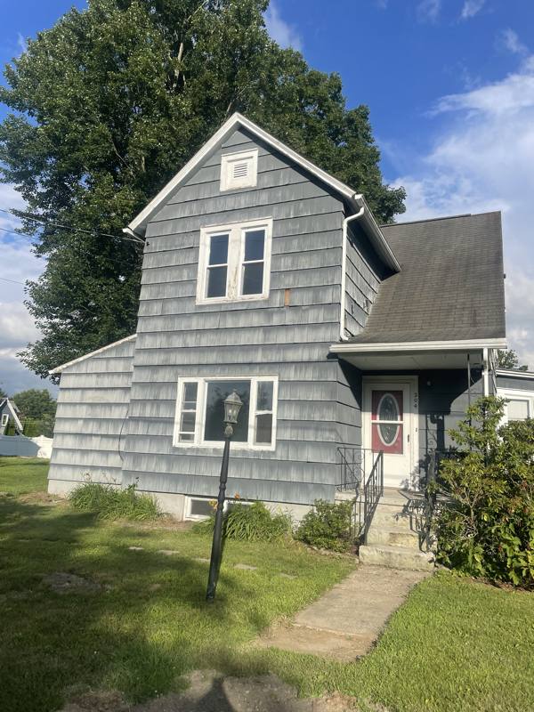 204 Ave M, Matamoras, PA 18336