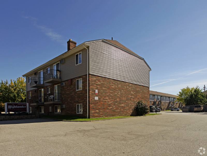 Apartment for rent at 4337 Clarkwood Parkway #F420, Cleveland, OH 44128