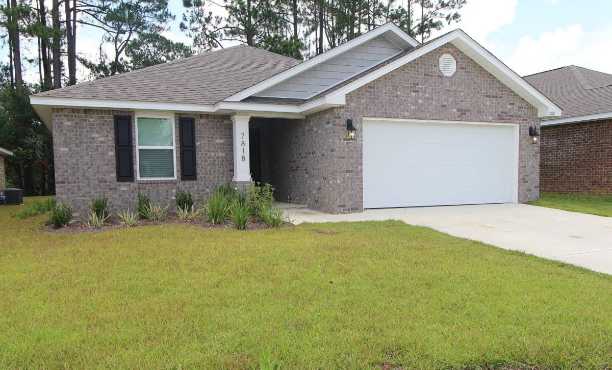 House for rent at 7818 Lakeside Oaks Dr, Pensacola, FL 32526