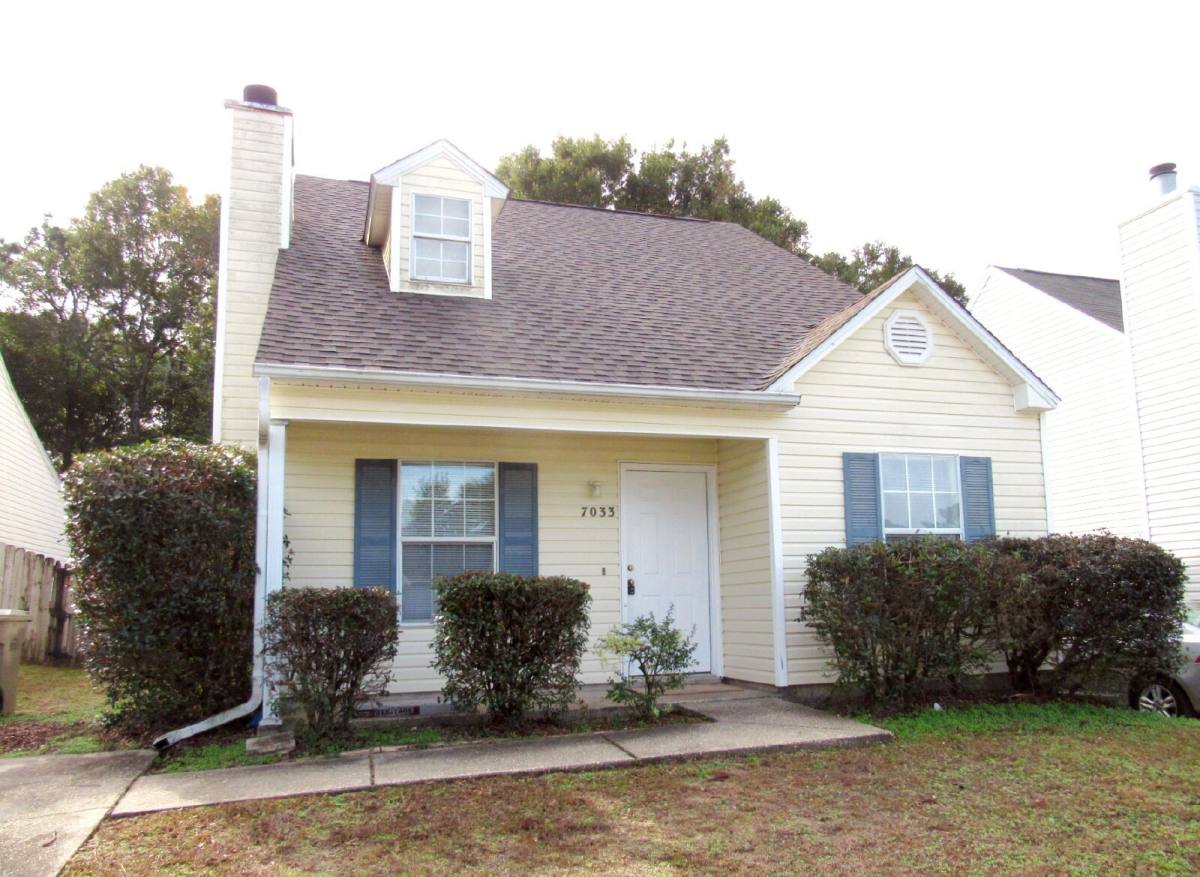 House for rent at 7033 Weatherwood Dr, Pensacola, FL 32506