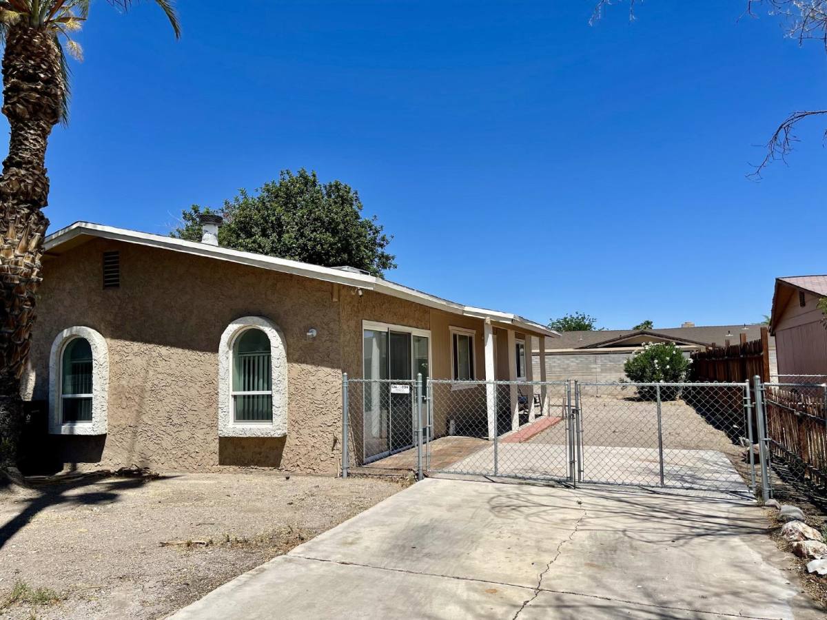 House for rent at 1435 Bryan Dr, Bullhead City, AZ 86442